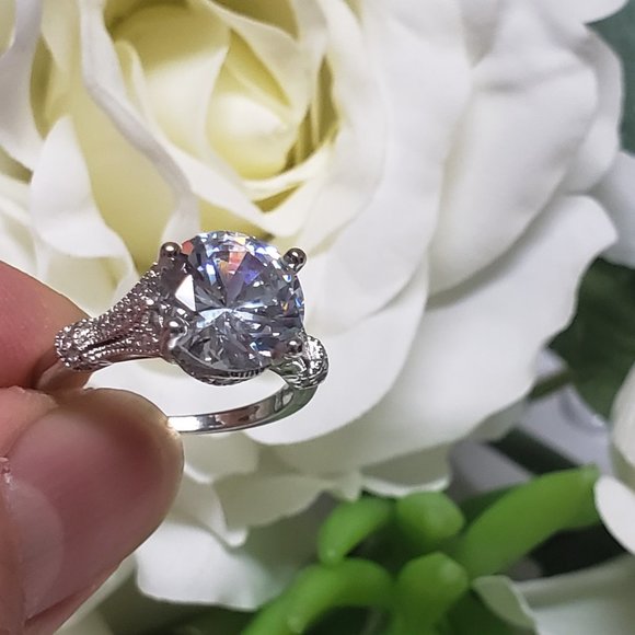 Luxury Radiant Cubic Zirconia Ring 925 Silver Engagement Wedding Ring - Picture 4 of 6